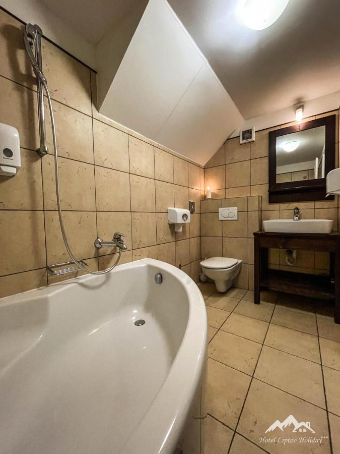 Hotel Liptov Holiday *** Liptovský Trnovec エクステリア 写真